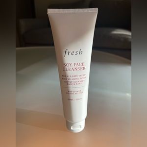 Fresh Soy Face Cleanser 5 Oz.  New